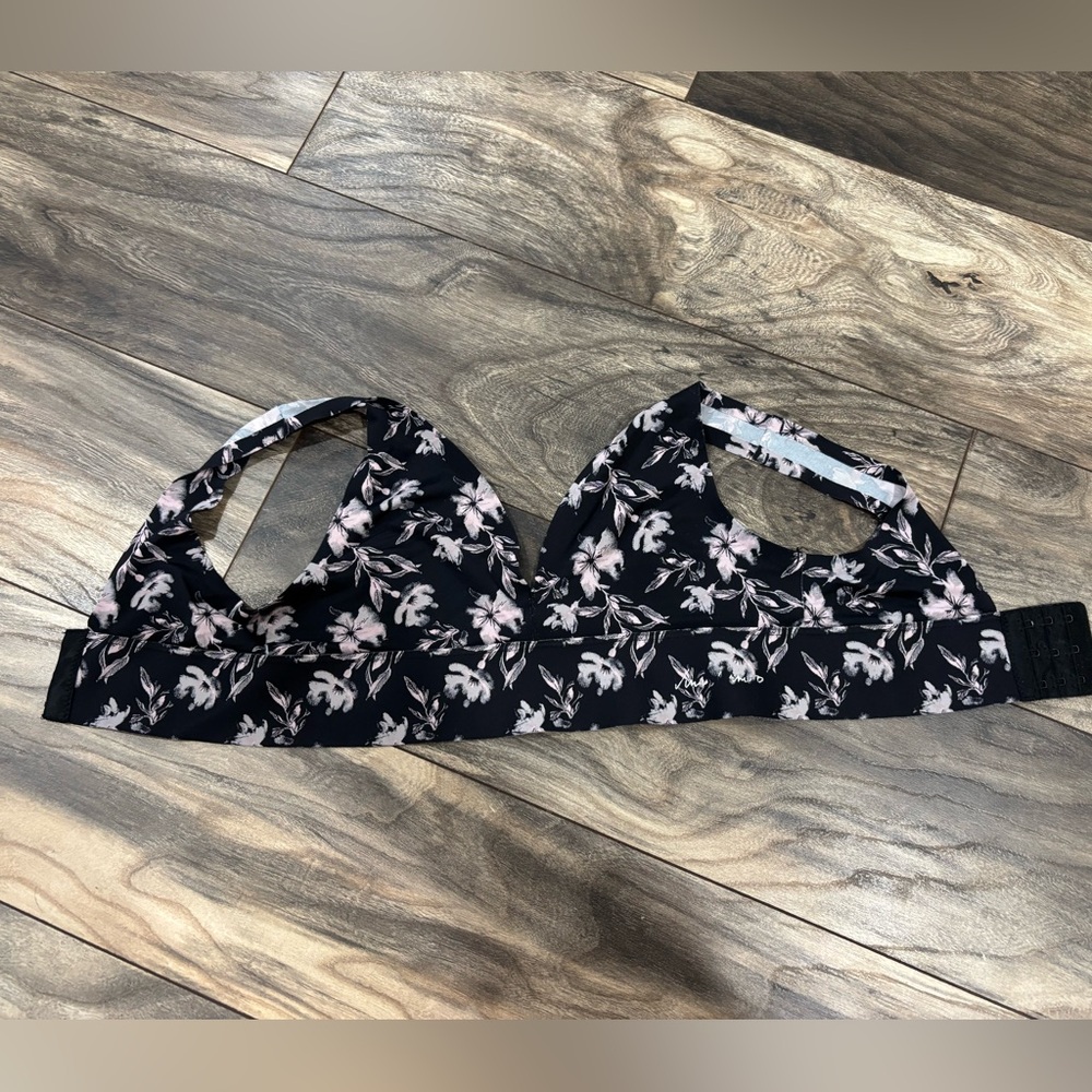 VINCE CAMUTO || Bralette